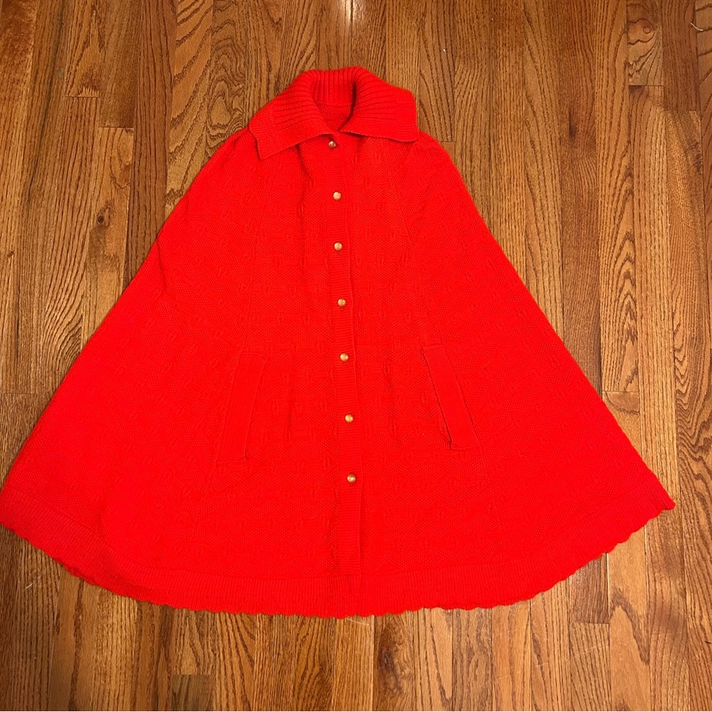 Int. Ladies Garment Workers Union made USA Vibrant Red Cape with Button Closure